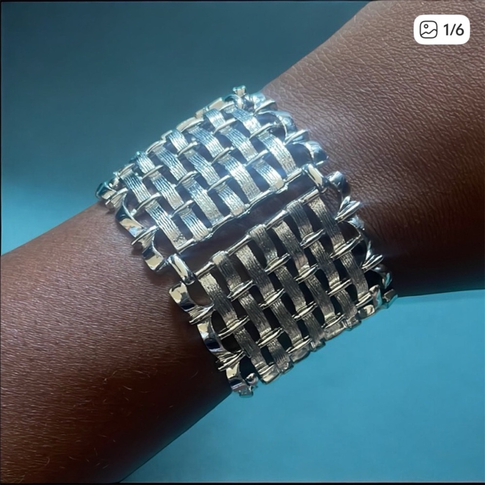 Silver Geometric Link Bracelet with Polished Finish